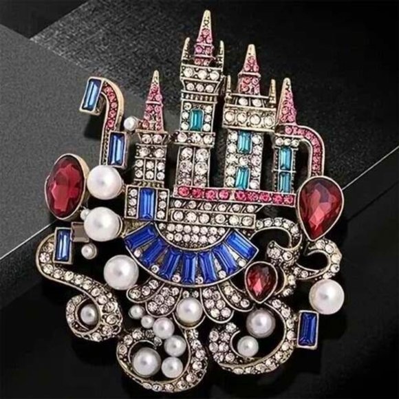 MAGICAL FANTASY ORNATE CASTLE ROYALTY COLORFUL CRYSTALS PENDANT OR PIN 48 - Picture 1 of 2